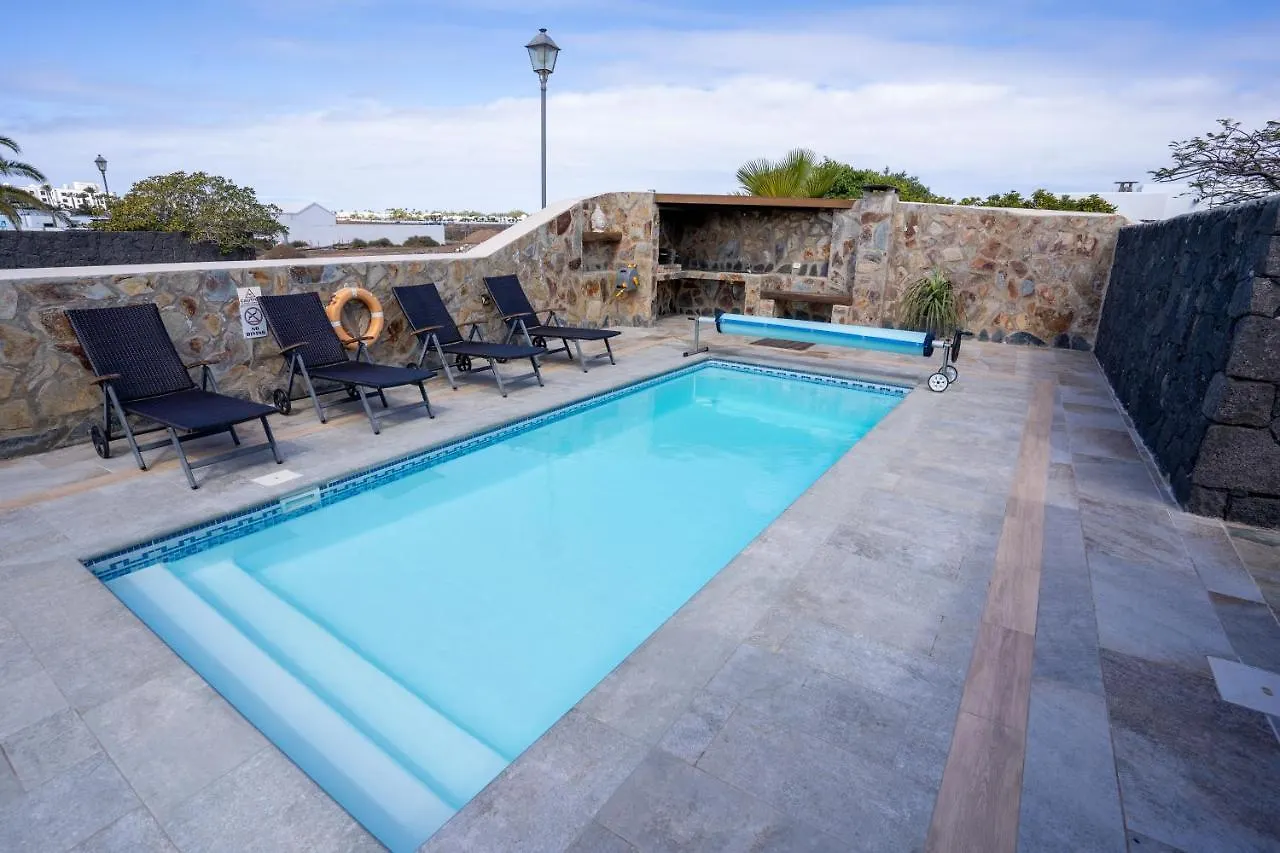 Villa Piedra Playa Blanca
